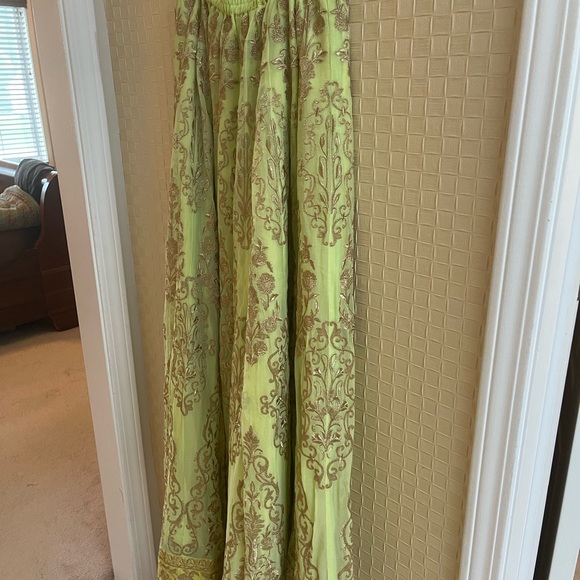 Mint green heavy embroidery lehenga skirt with matching dupatta - Picture 2 of 5
